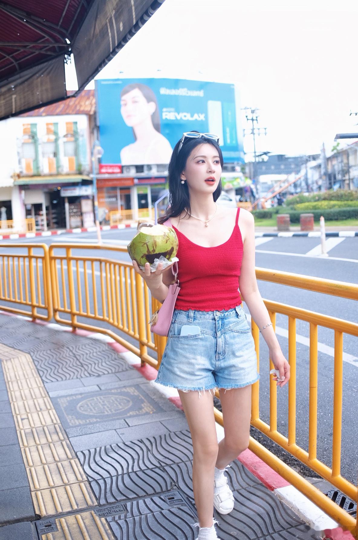 冒个泡泡🫧记录这个彩色的夏天[羞嗒嗒]曾一萱[超话] ​​​