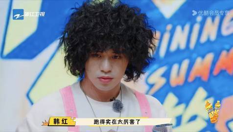 曾比特为什么总被韩红骂跑调 声生不息里曾比特唱港乐圈粉无数，到了闪光的夏天却频遭