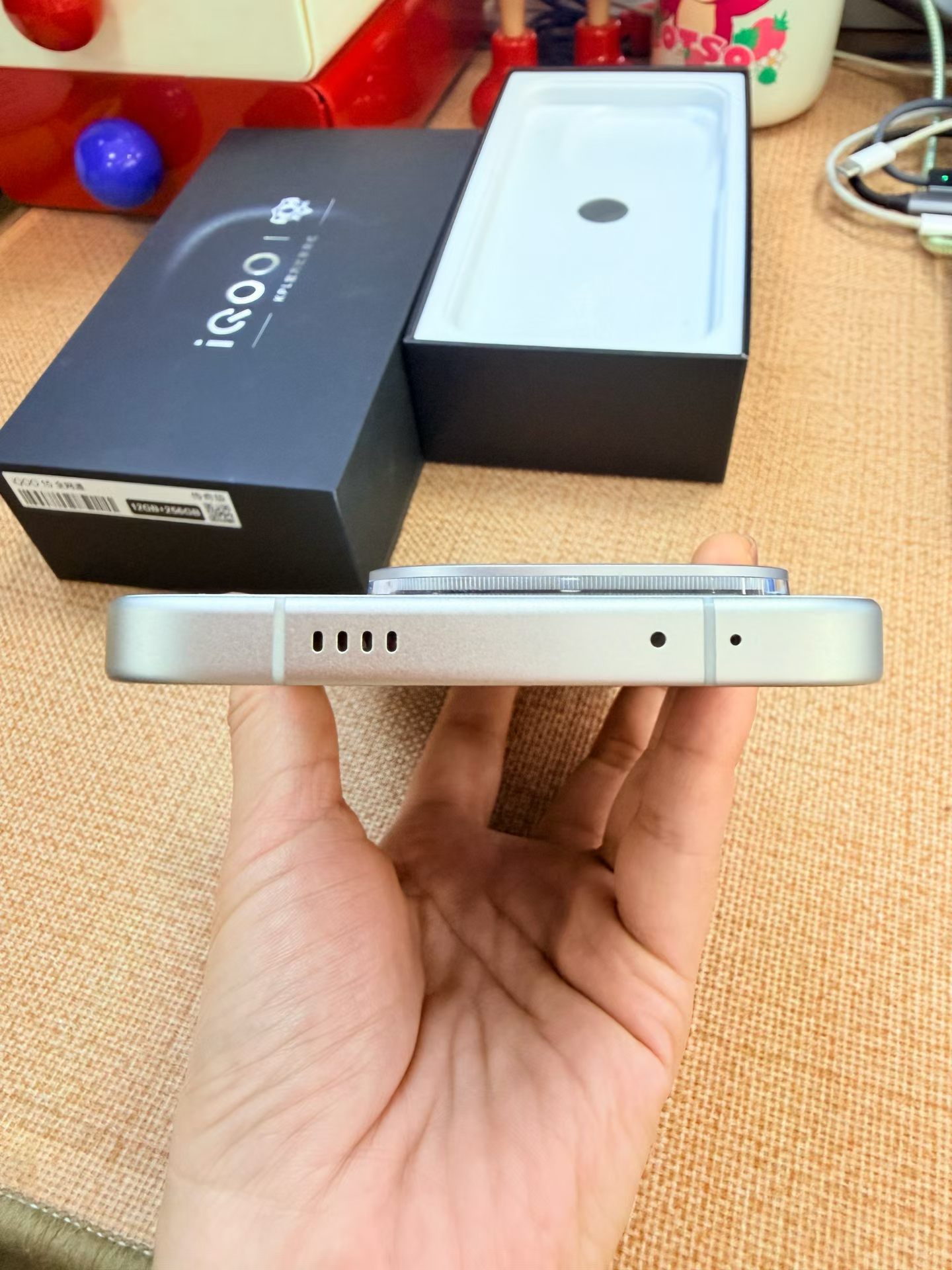 精品二手机iQOO 15 12+256G传奇电池效率100%，保修期27-6-1