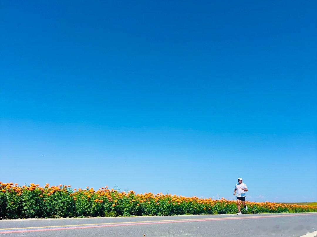 候车转战西宁，周日大美青海高原马拉松。在兰州新区7天，每天跑步，1场马拉松赛，5