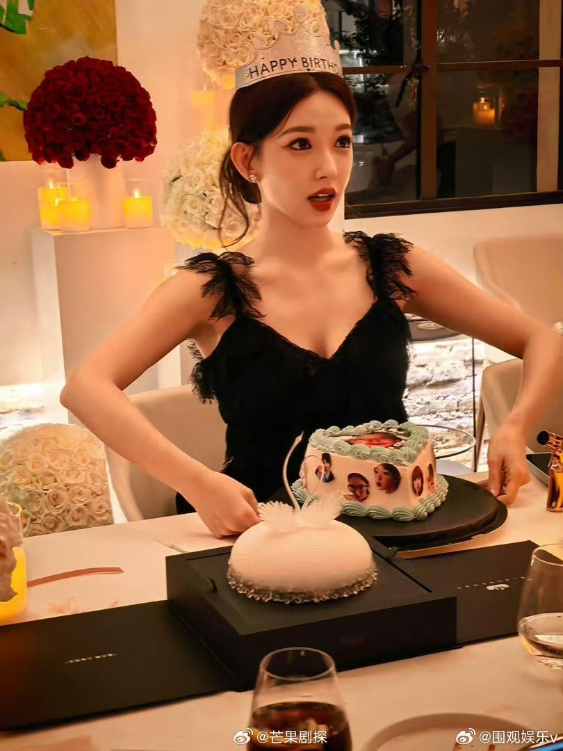 程潇生日蛋糕上印小时候照片程潇生日蛋糕是自己的来时路 印上照片的设计真的好用心啊