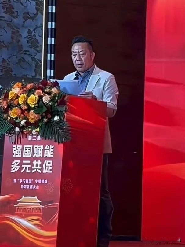 这场风波一晃过去一整年，说实话有点没完没了的感觉。
在我看来，贾总好像还没意识到