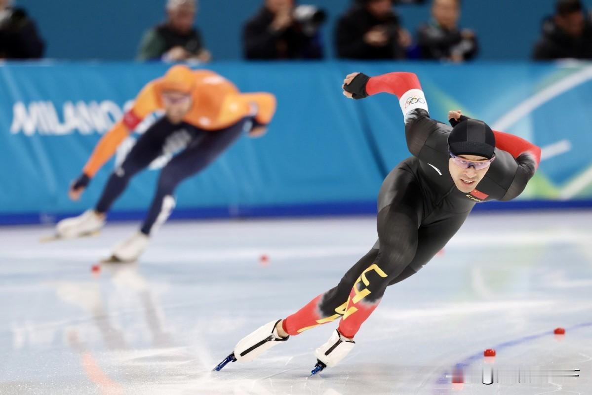 看到颁奖仪式上宁忠岩眼含热泪，真的太伟大，太了不起了！
也真的太解气了！
被欧美