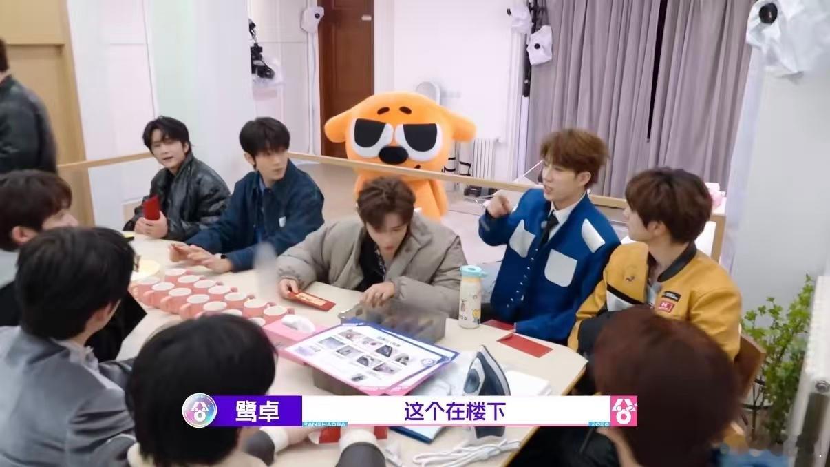 男生宿舍进霸总了超燃青春的合唱燃青分寝室名场面来了！马小宇一句“想和大家住”，兄