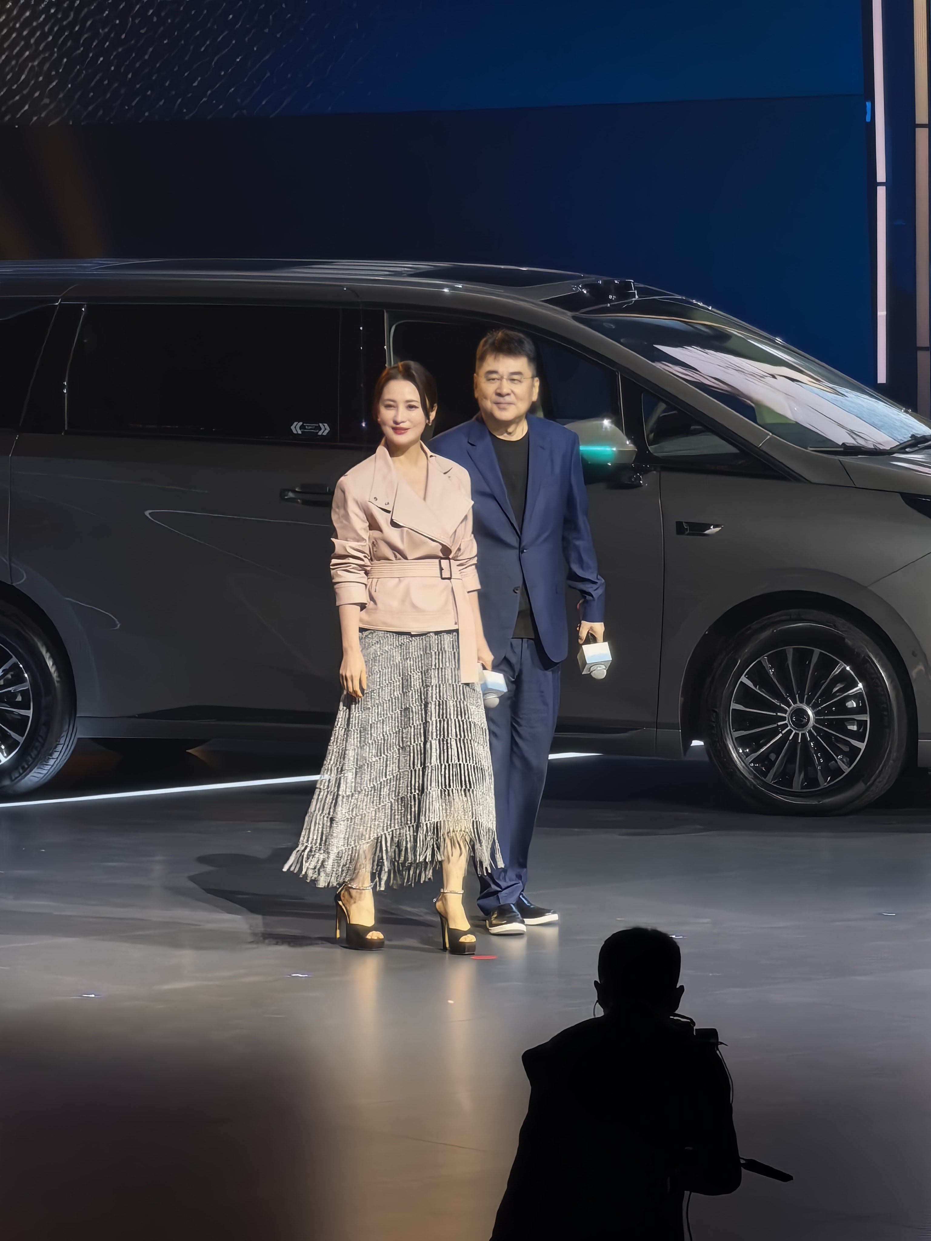 陈建斌 & 蒋勤勤，娱乐圈20年模范夫妻，现场定了台传祺向往M8 PHEV L，