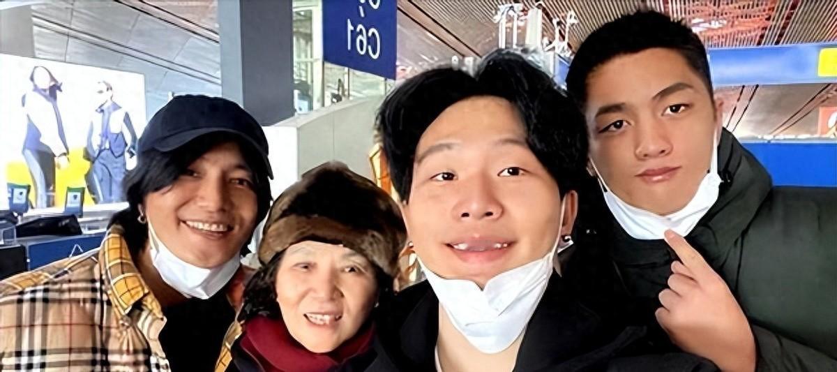 陈坤的儿子已成年，容貌开始显现母亲的基因，像谁可以认得出吗？
在娱乐圈这个永远不