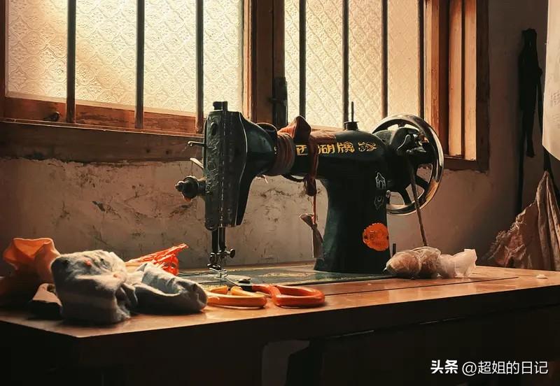 亏欠最多的就是自己，
我们大概率会把所有的精力用于照顾孩子，照顾老人，努力学习，