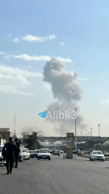 以色列宣布袭击伊朗谁强谁有理……欸，这就是个弱肉强食的世界！我要是伊朗，我TM天