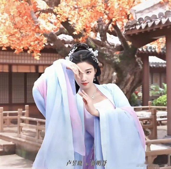 看王子奇卢昱晓新剧预告一脸姨母笑 谁懂啊！王子奇把竹马演成疯批美人，卢昱晓白眼翻