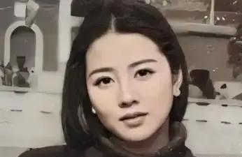 昨晚饭局上。我那退休的老知青朋友抿着酒聊起个旧事，听完我后背直接冒冷汗。
17岁