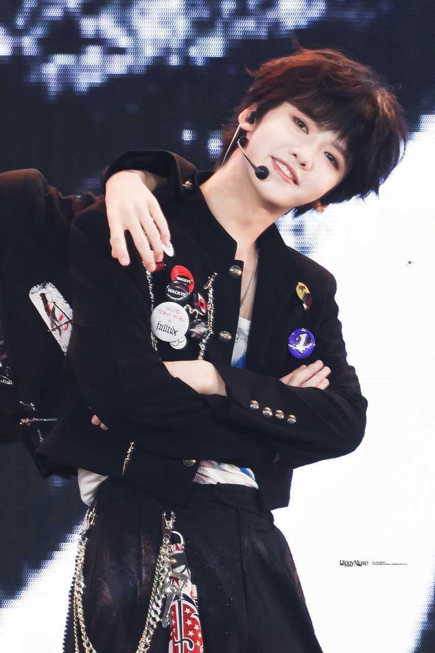 张奕然rap首唱张奕然完全是全能ace 张奕然rap首唱真的好帅啊 