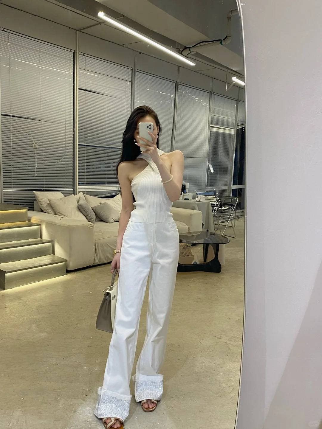 女生的小心机 感受吊带之间的碰撞~◽️
