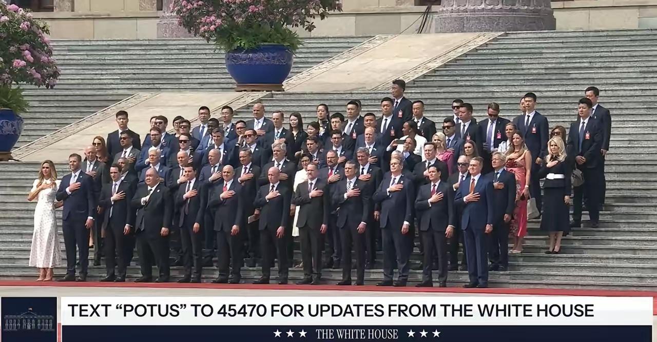 为啥美国精英到中国后，变得正经了？特朗普之前不管是在美国还是在其他国家，整体上都