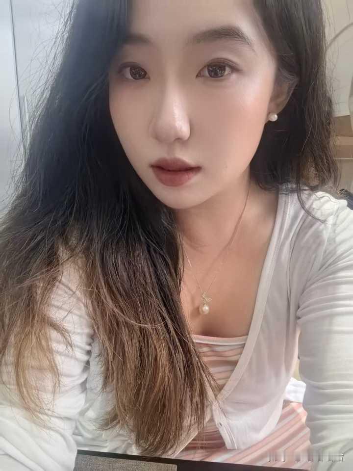 女生长得太漂亮是一种什么体验？
坐标北京朝阳，95年射手女，身高165cm，是个