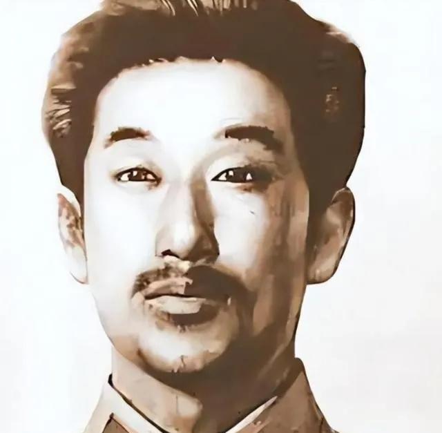 1942年，赵尚志牺牲后，一个汉奸在验尸时，用脚踢了踢他的脑袋，这时，叛徒扇了这