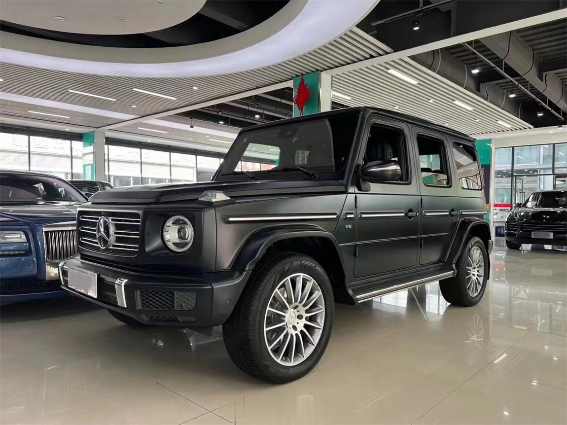 奔驰 G500 哑光夜晚黑 准新车[酷]今年8月上牌，仅行驶5000公里全车原版