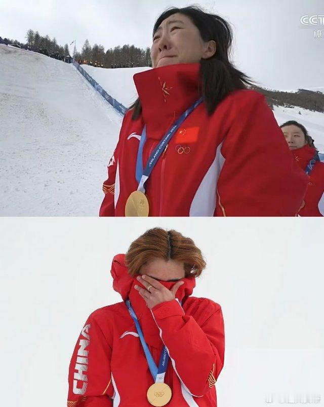 苏翊鸣徐梦桃合照冬奥双王同框！苏翊鸣徐梦桃最新合照太养眼，一个意气风发，一个温柔