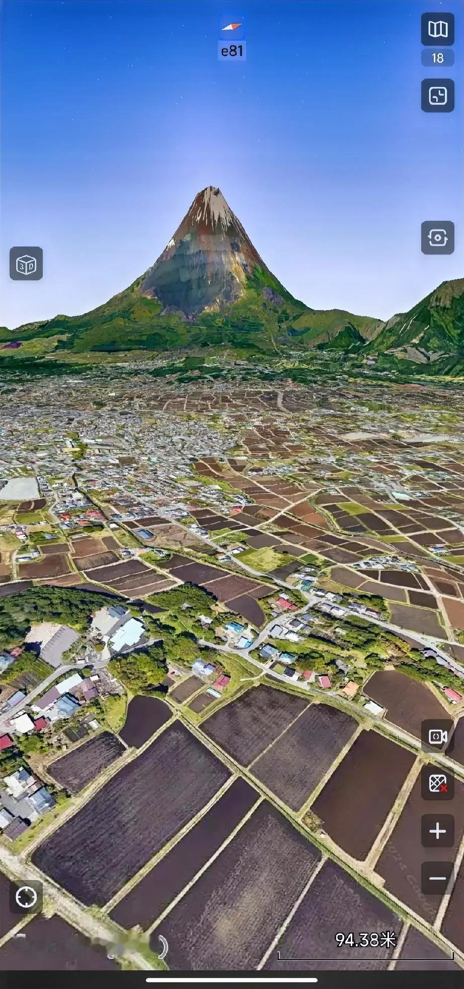 知道富士山为什么在日本文化中有那么高的地位了吧。这就是从平原看富士山的视觉效果，
