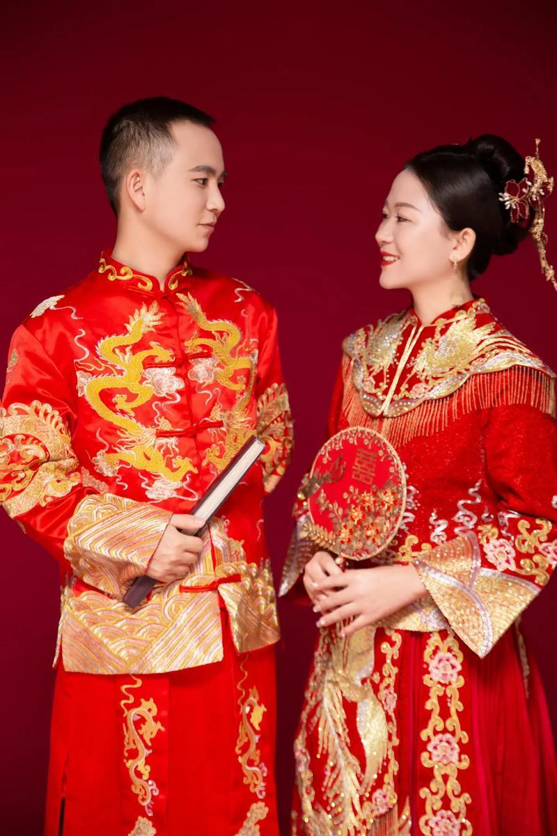 只要是两个成年人、自愿、不违背道德法律、不伤害他人，恋老本身不算“不正常”，更不