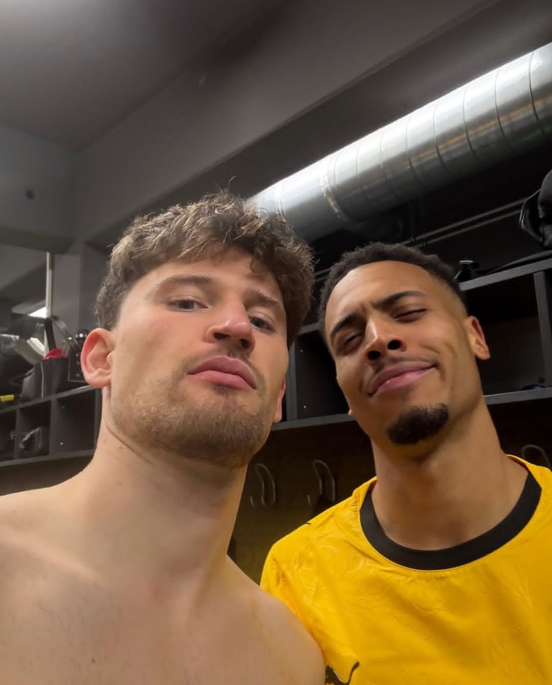 笑鼠我了 这是什么横人祖传自拍角度吗🆘🤳 