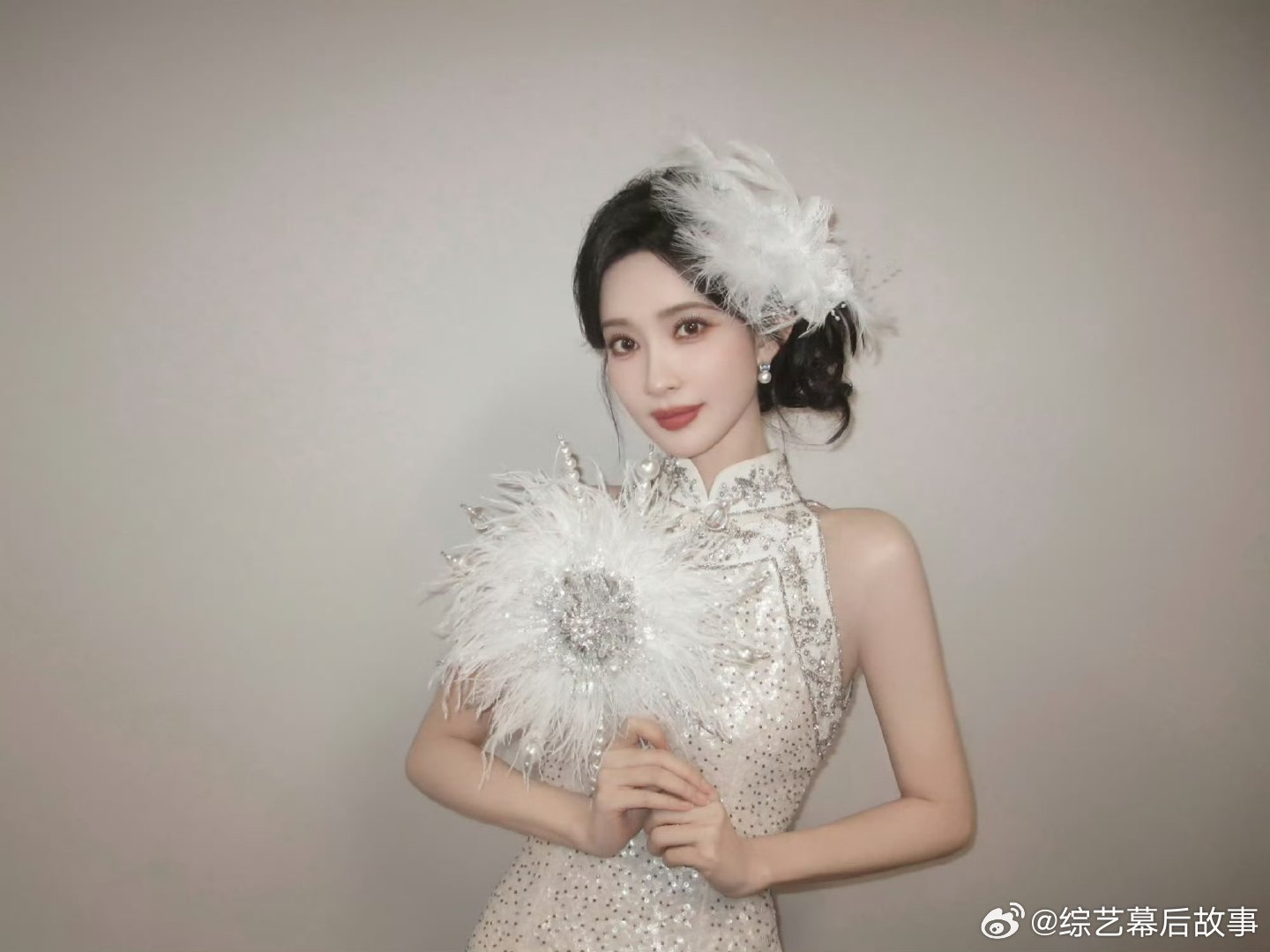 孟子义音乐节造型你好星期六 《你好星期六》孟子义音乐节造型好惊艳，穗克斯舞台上的