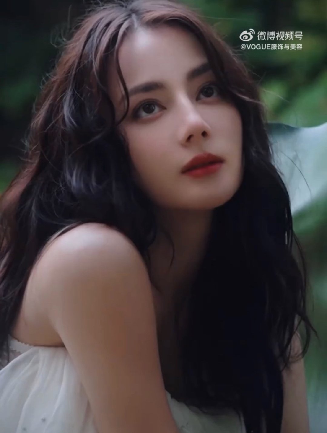 很明显感觉热巴颜值下滑严重迪丽热巴仲夏夜之梦VOGUE大片