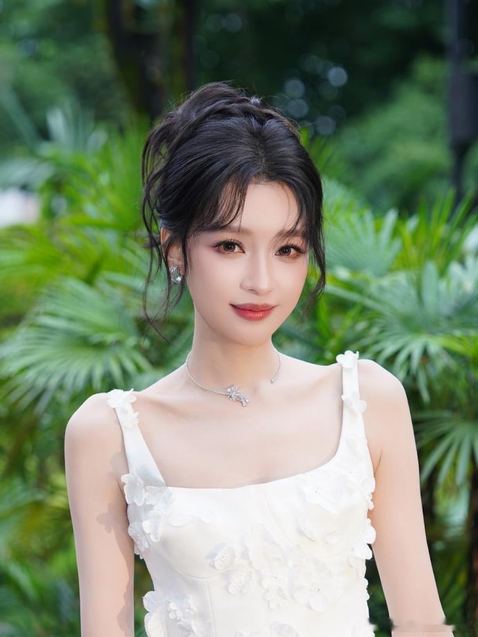 孙怡状态越来越好了孙怡这是真公主 孙怡状态越来越好了，这完全就是真公主来的吧，咱