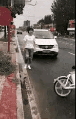 将来的共产主义社会人与人之间也许就是这个样子的！