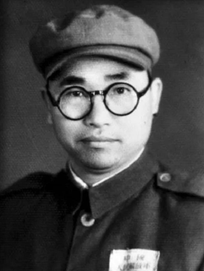 1939年，八路军炮兵团内部发生了一起严重冲突。时任炮兵团干部的左叶与团内特派员