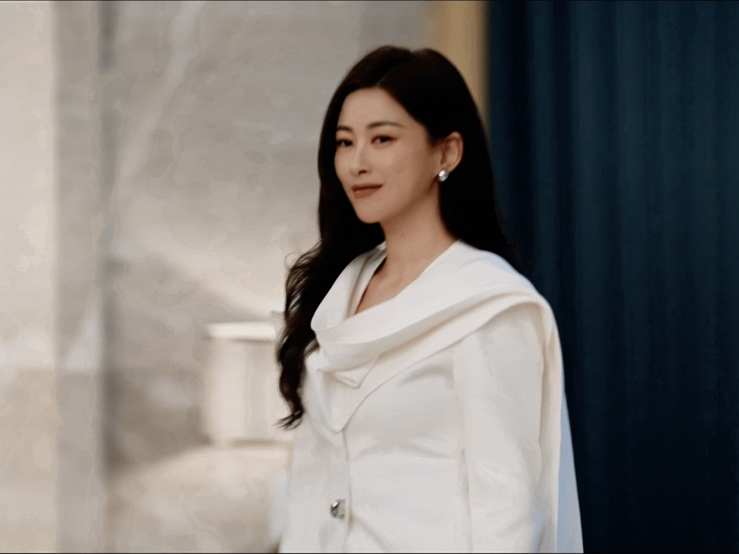 蜜语纪卫视收视登顶东方卫视黄金档终于迎来了一部好剧，《蜜语纪》首播就破纪录。熟龄