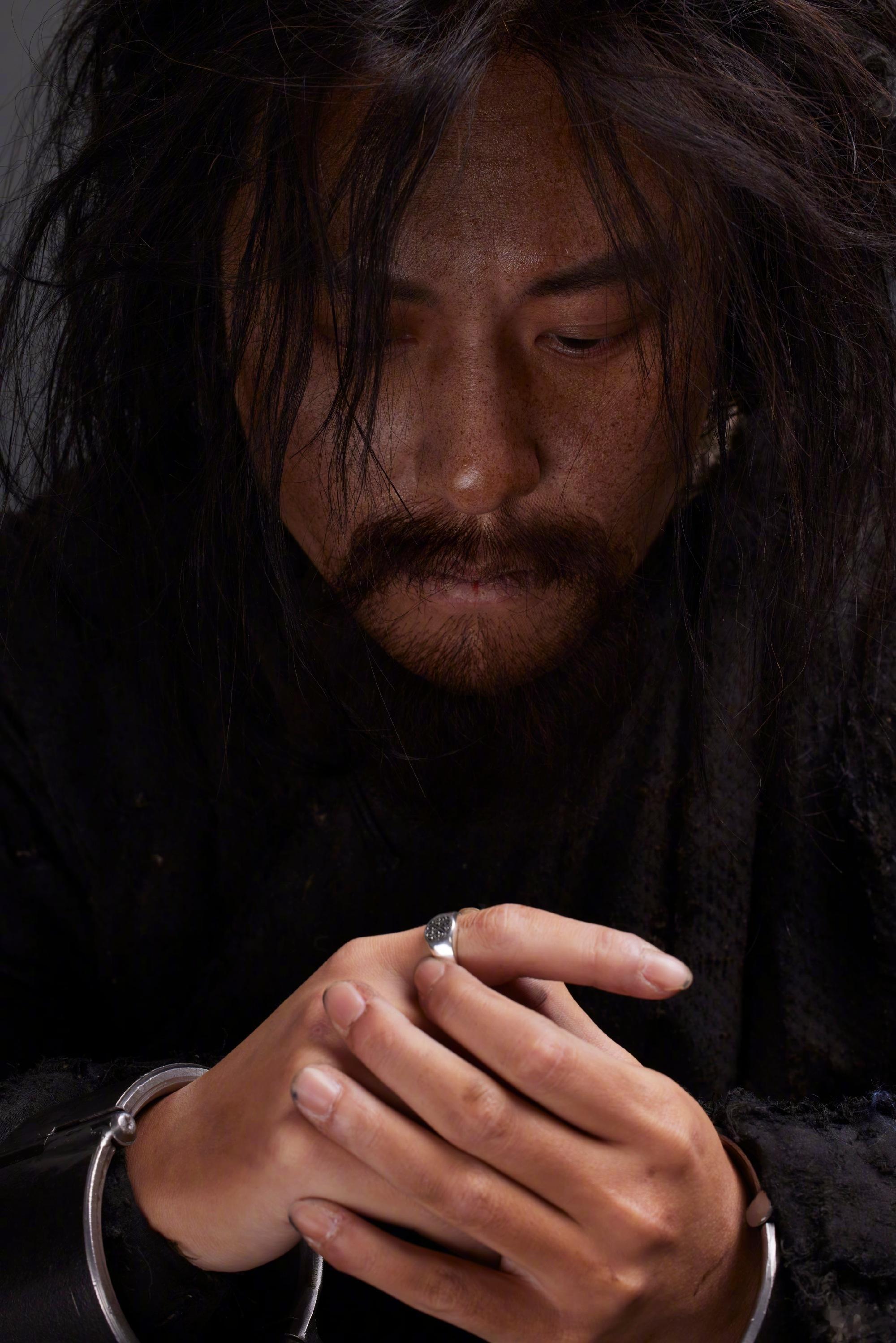 “我叫伊尔根觉罗·穆青，我曾是打遍天下无敌手的内衙第一高手”秦俊杰重生之我在微博