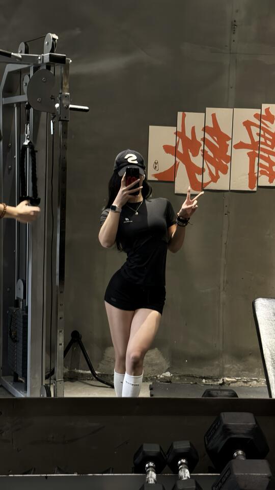 如果身材里也有爽文