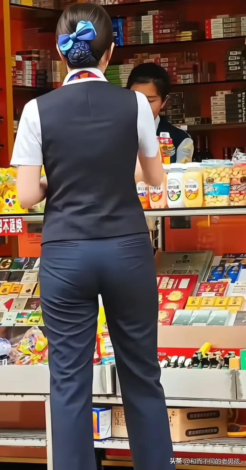 我支持全面推广电子支付！
直接扫码，几秒钟就完成支付，特别方便便捷。而且电子支付