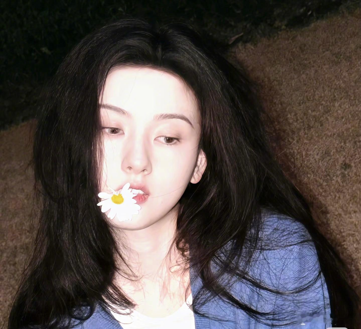 宋祖儿本名有重新练号的感觉真名孙凡清很好听呀，感觉比宋祖儿这个艺名好听多啦～多了