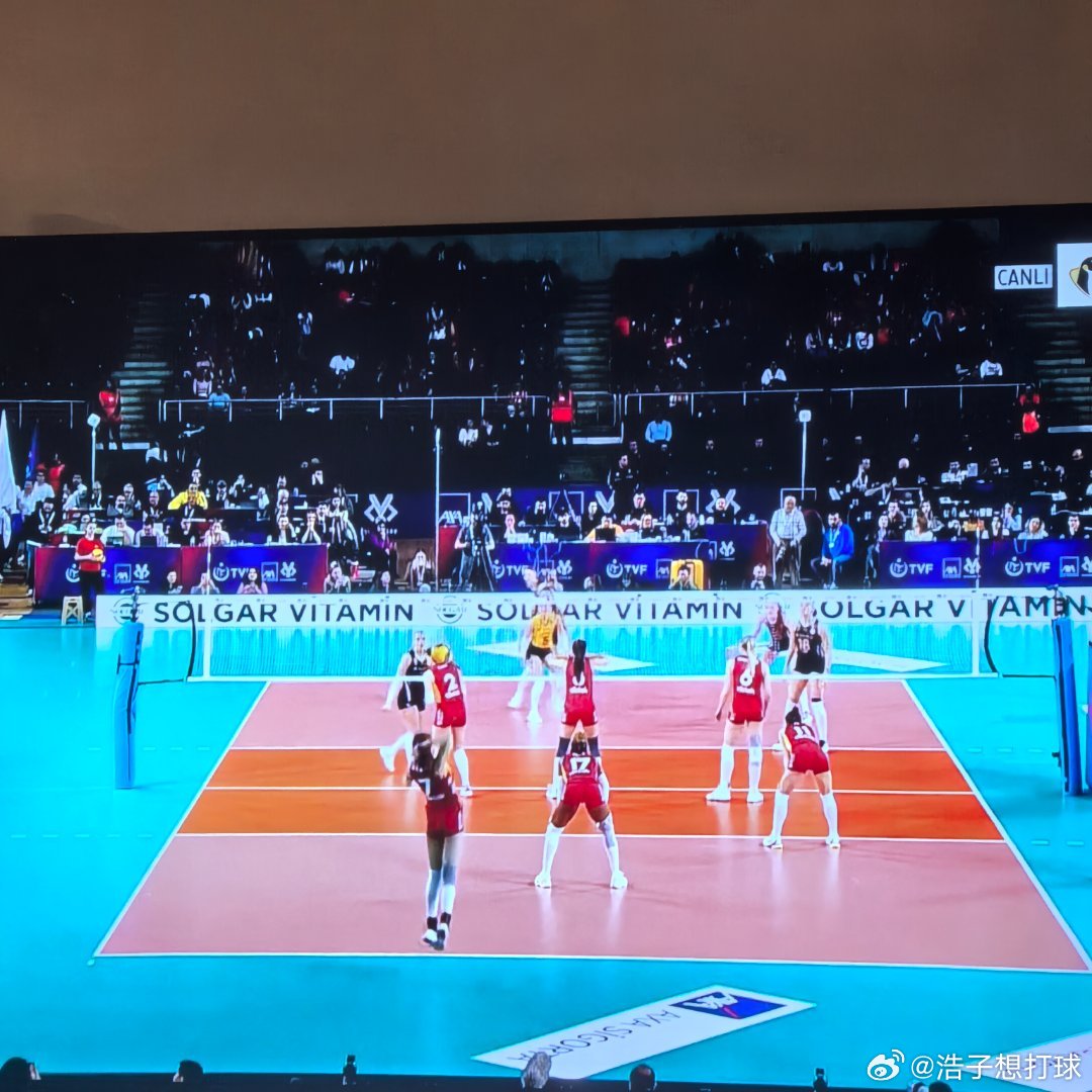 加拉塔萨雷基本没啥招架啊，一会儿就该结束了吧… 