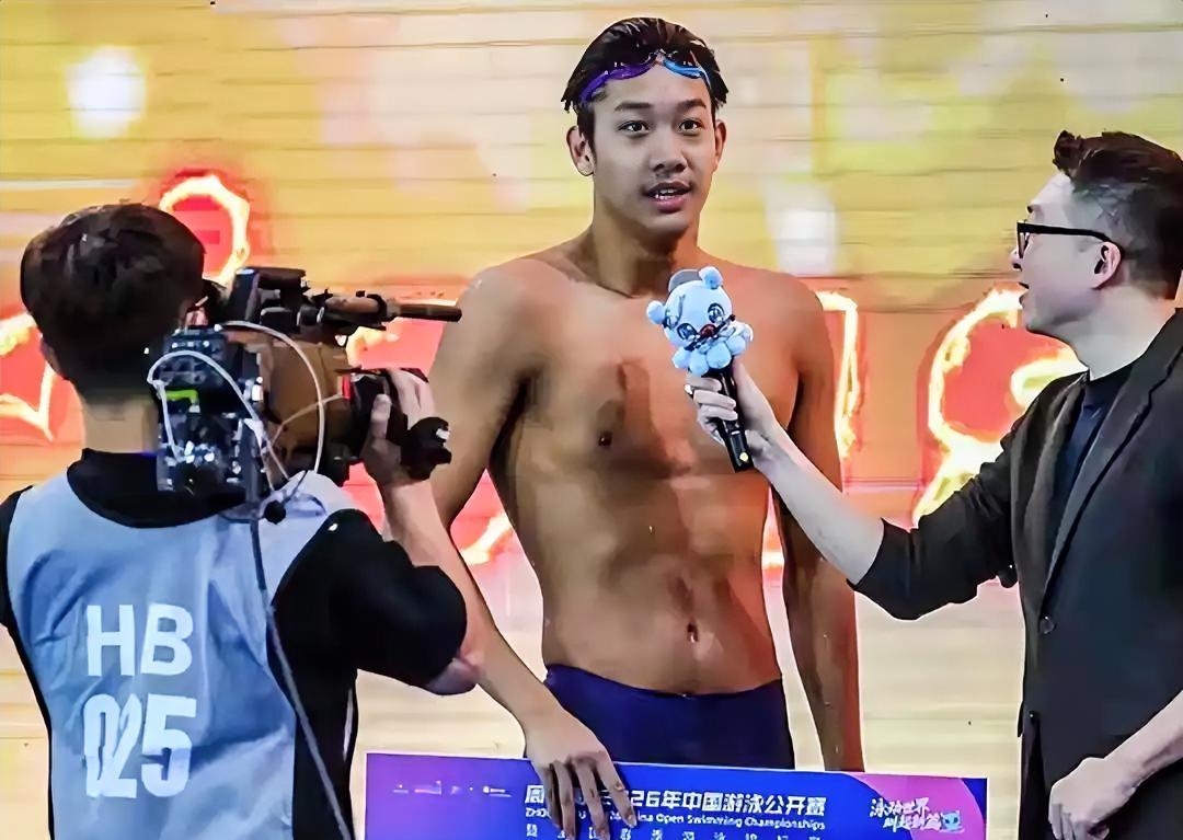 中国游泳公开赛15名参赛大腕奖金排行榜：
1、史密斯🇺🇸：2金3银，6.4万