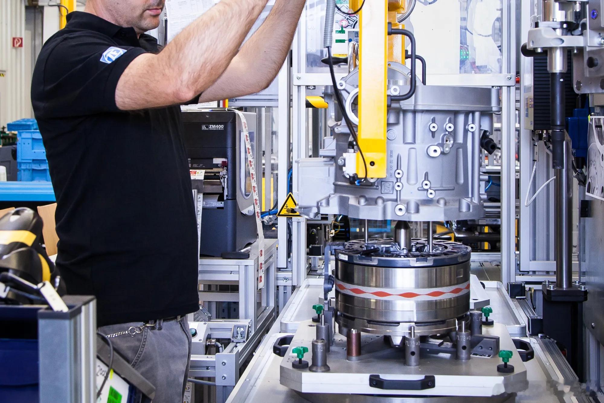 采埃孚的7%融资成本，根本算不过来账全球TOP4供应商采埃孚发债利率从六年前的2