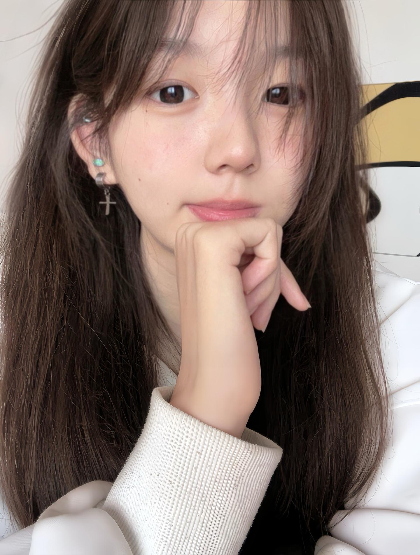 目光对视时 是文字失效的瞬间