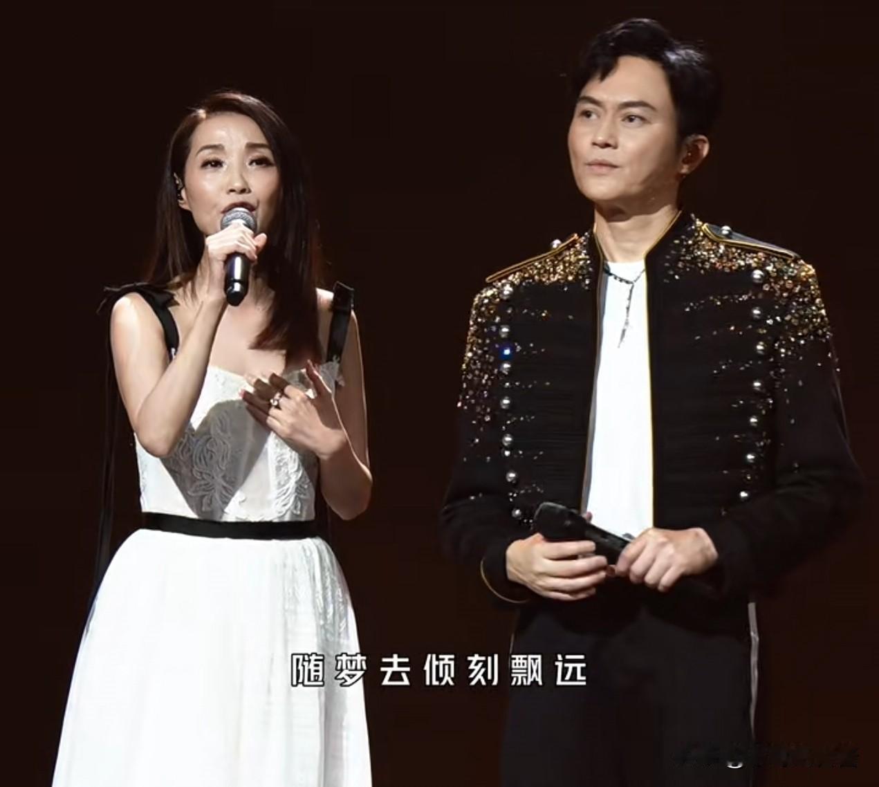我敢说，
张智霖这辈子做得最体面的一件事，
不是演了多少戏，也不是赚了多少钱，而