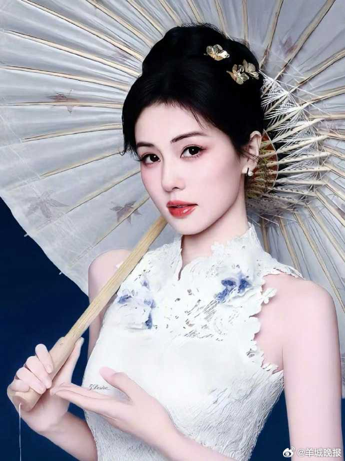 【谁的新中式造型体现了东方美学】新中式造型将传统韵味与现代气质完美融合，以含蓄雅