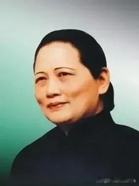 1933年夏天，蒋介石派戴笠暗杀宋庆龄，谁料，远在美国的宋美龄不知从哪听到了风声