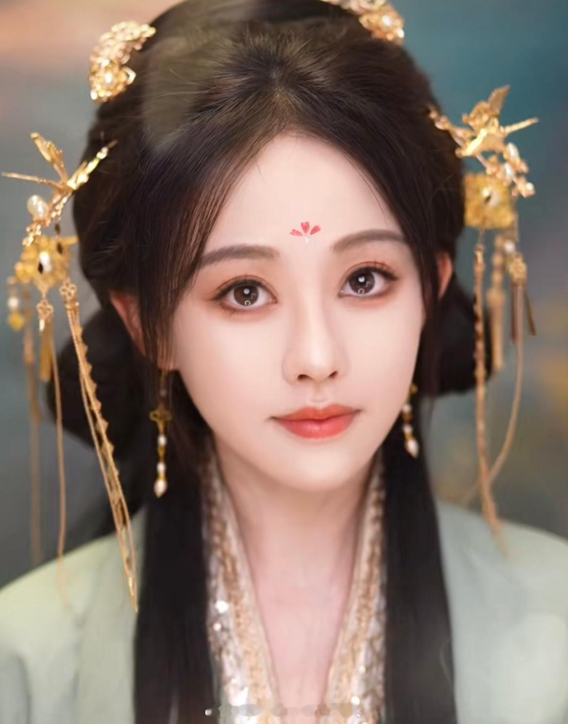 祝绪丹本人来了都得愣两秒天！这手怎么长的，别太会化了 ​​​