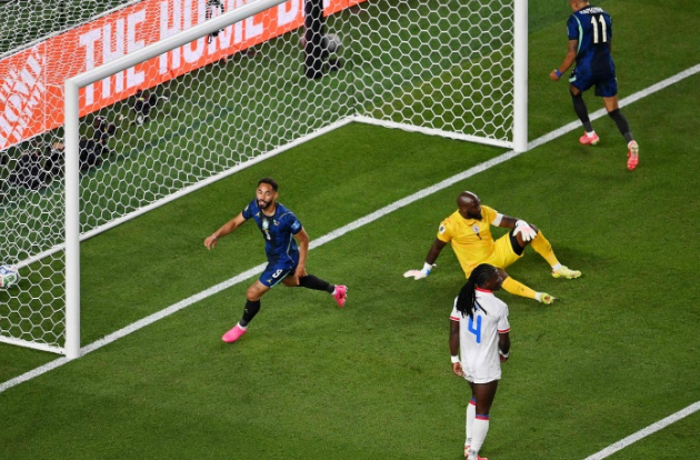 巴西在本场世界杯2-0领先海地，库尼亚双响。数据统计显示，巴西世界杯总进球数反超