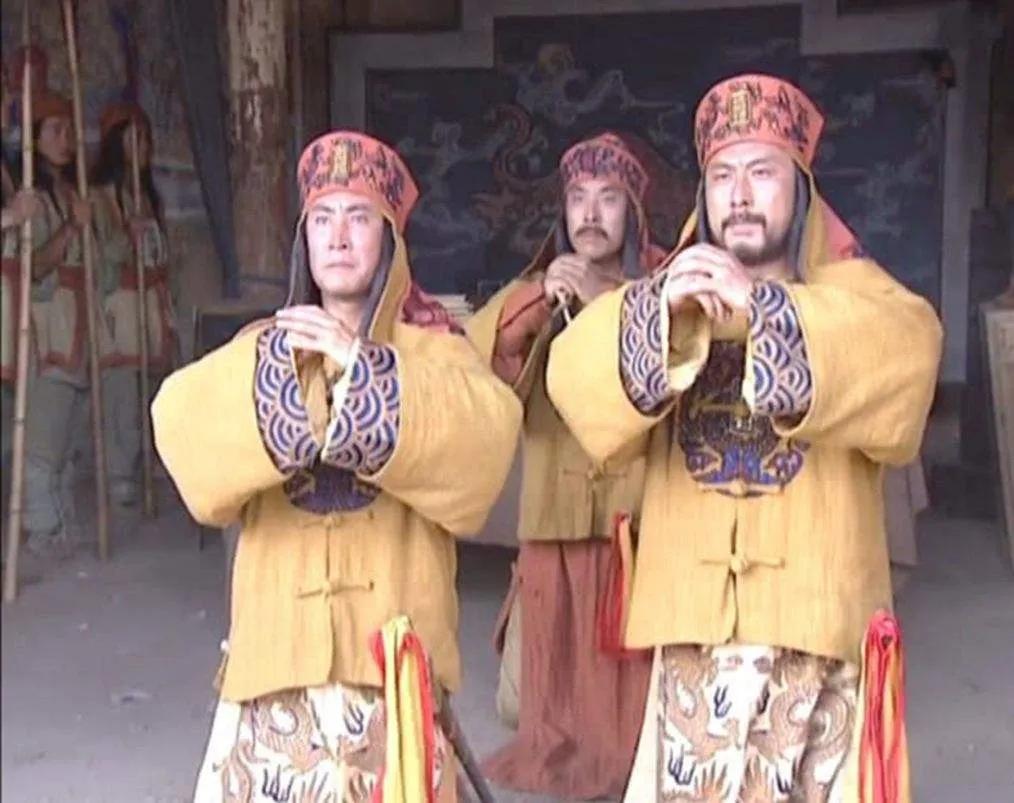清廷能和太平天国死磕14年，为何面对英法联军就拉胯呢？

这是两场性质完全不同的