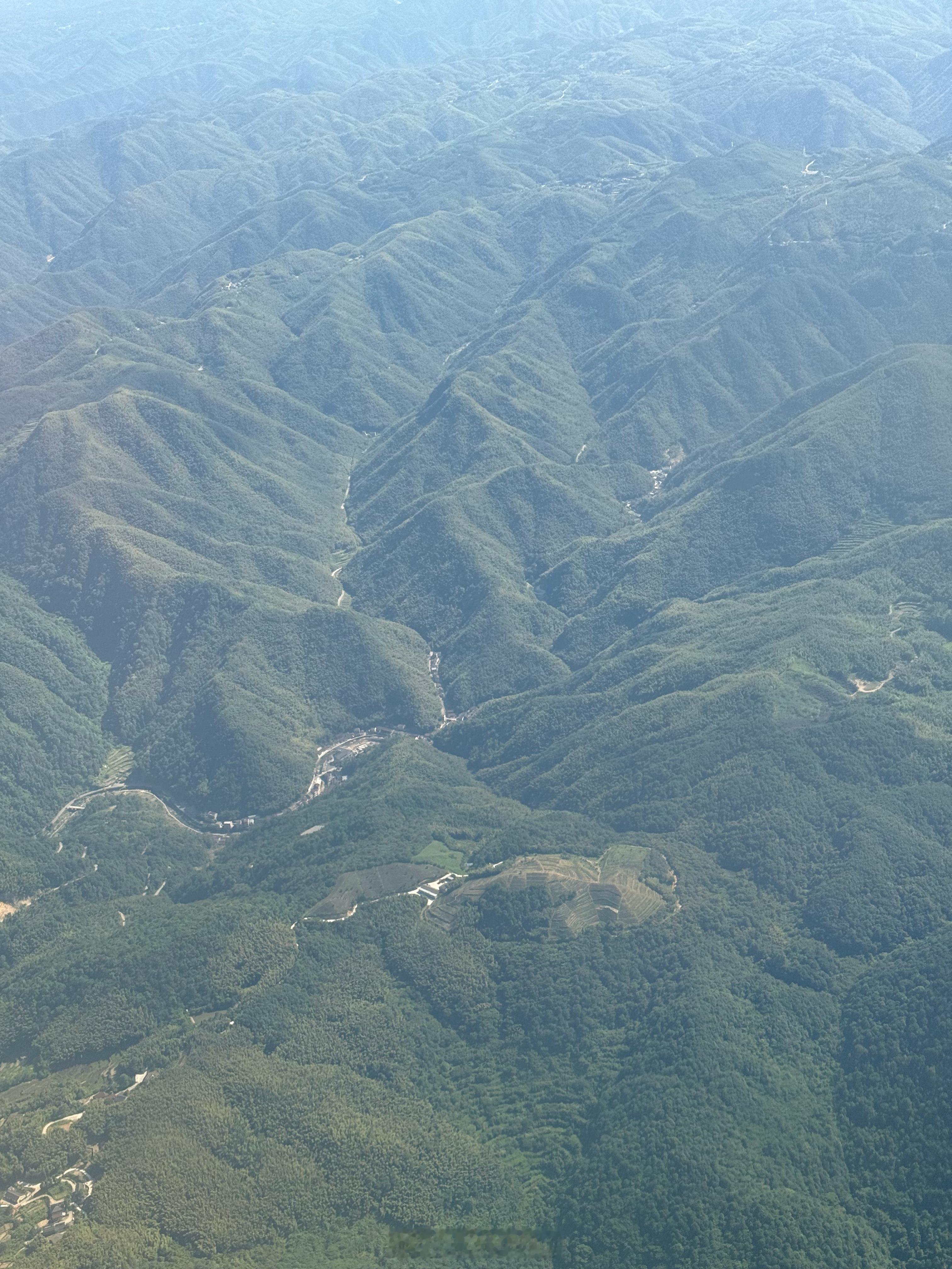 北方的山巍峨南方的山秀美 ​​​
