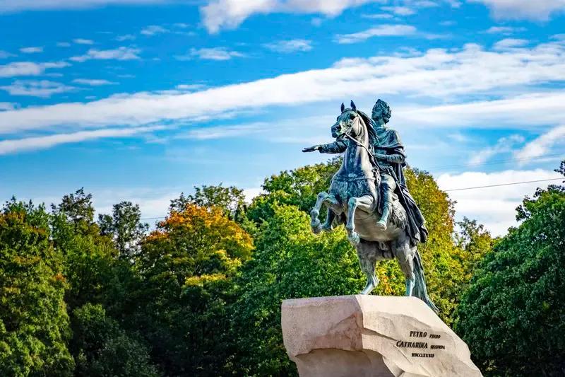 新的芯片战争，太空技术的应用，未来改变芯片的能量，未来的移动通信、芯片的更新，能