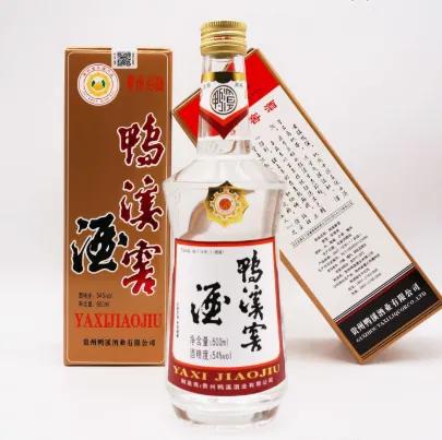 贵州老领导晒“白酒单”走红网络，未见一瓶茅台，被嘲讽全是廉价酒。

1.鸭溪窖
