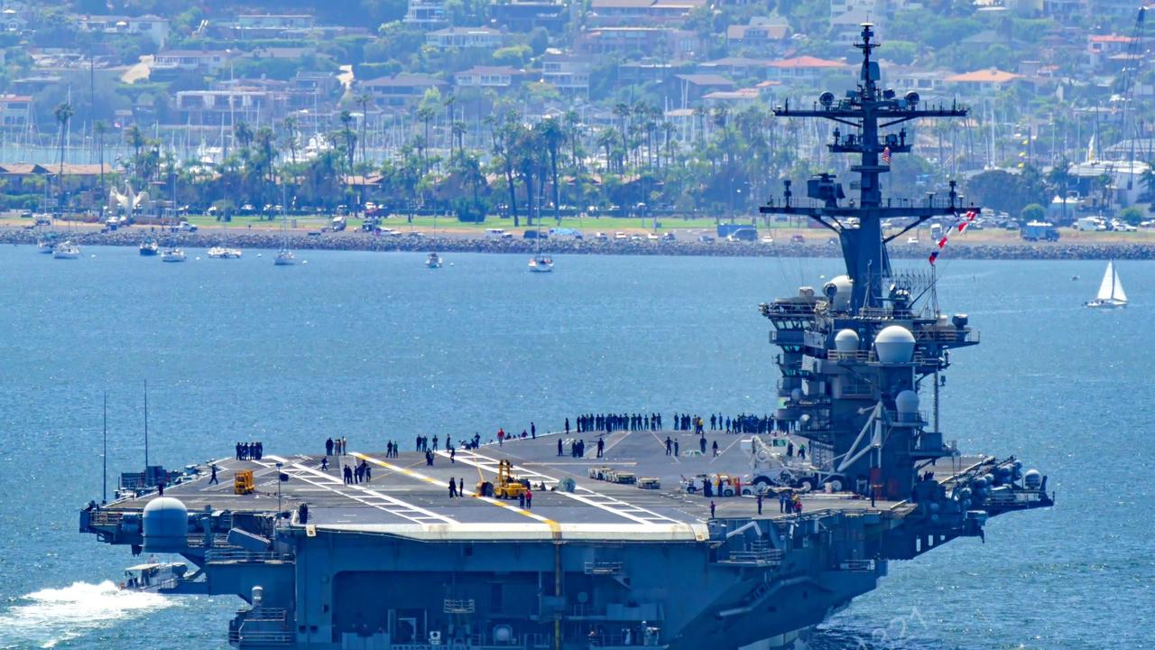 美国将原本部署在印太地区的林肯号航母打击群紧急调往波斯湾，加强此前仅靠三艘驱逐舰