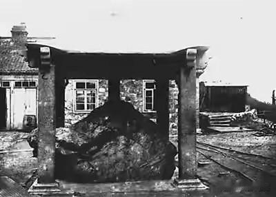 对“唐鸿胪井碑理应归还中国”此消息的几分感概：
除了新加坡，就数小日本对我国研究