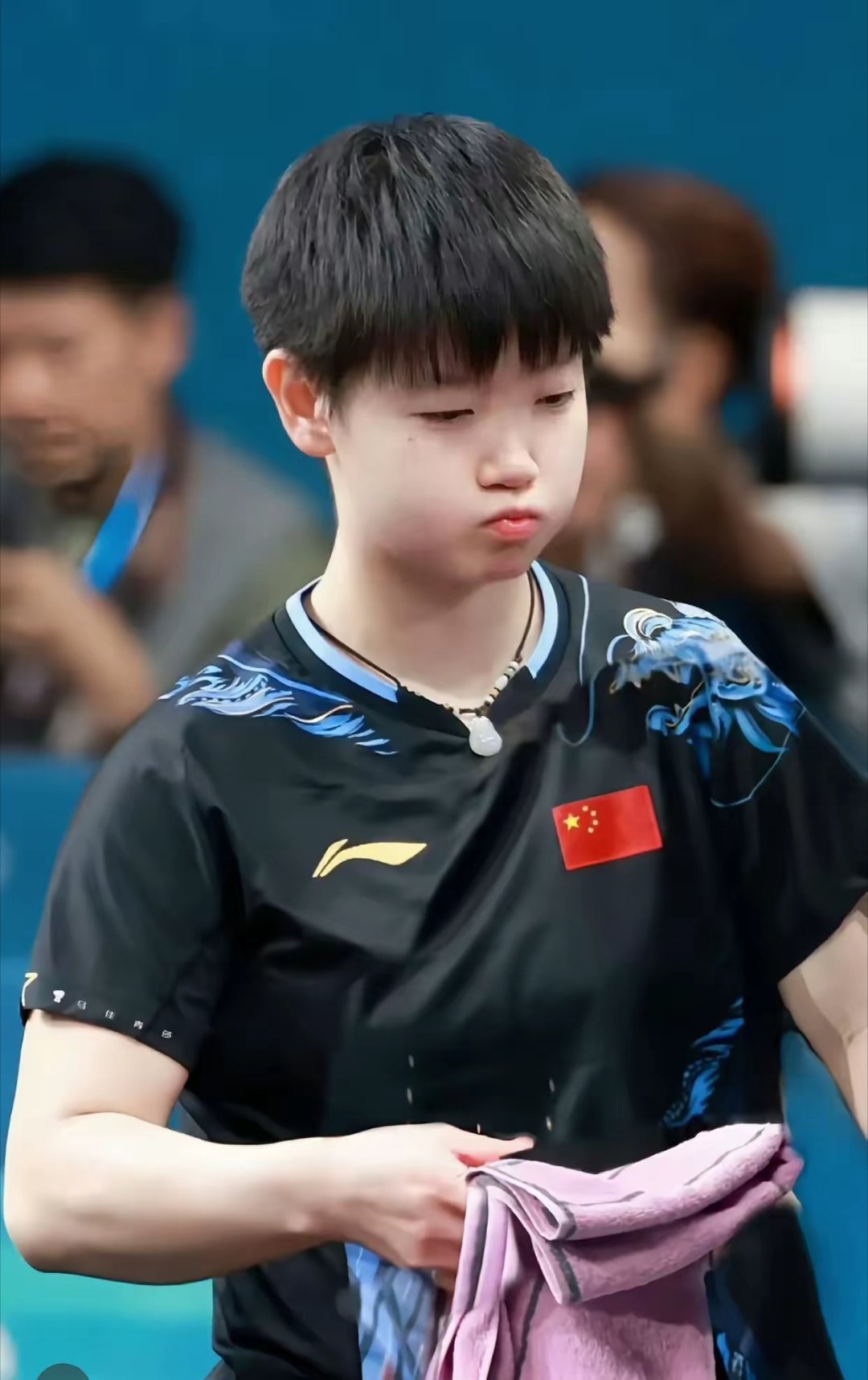 孙颖莎3:1胜刘炜珊晋级，主要这4个原因四局比分11:6，11:5，4:11，1
